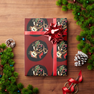 Papier Cadeau Renne souriant décoré de chaussette de Noël