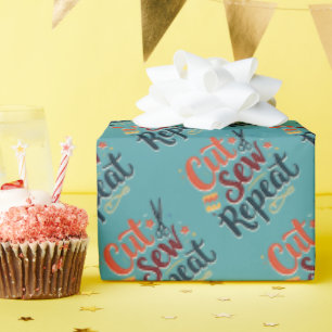 Papier Cadeau Rétro "Couper Coudre Répéter" Conception pour Amat