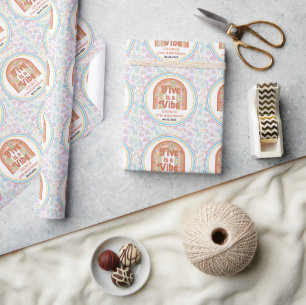 Papier Cadeau Retro Rainbow FIVE est une Vibes Groovy 5ème Anniv