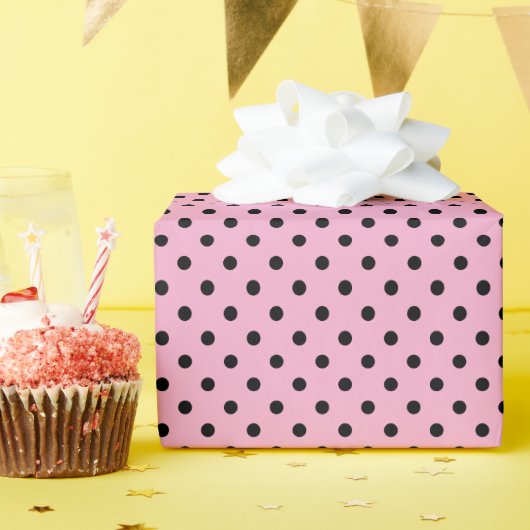 Papier Cadeau Rose Clair et Points Noirs (Fête d'anniversaire)