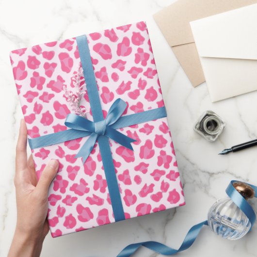 Papier Cadeau Rose élégant sur Motif léopard rose (Cadeaux)