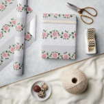 Papier Cadeau Roses Roses Roses Et Dentelle Mariage<br><div class="desc">Un Papier Enveloppant,  Motif De Fleurs Roses À Rayures Sur Dentelle Blanche Dans Les Couleurs Rose Et Gris Pour Fiançailles Ou Fêtes des mariées.</div>