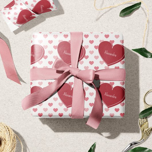 Papier Cadeau Rouge + Coeurs roses Motif avec nom Saint Valentin