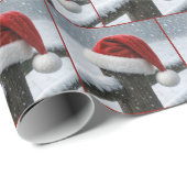 Papier Cadeau Santa Hat On a Snowy Fence Post (Coin rond)