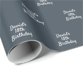 Papier Cadeau Script de nom blanc gris charbon (Coin rond)
