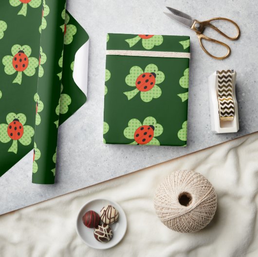 Papier Cadeau Shamrock vert Clover Ladybug motif Pois (Artisanat)