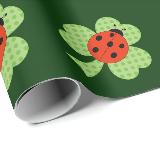 Papier Cadeau Shamrock vert Clover Ladybug motif Pois (Coin rond)