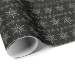 Papier Cadeau Silver-Grey & Black Abstrait Christmas Snowflakes<br><div class="desc">Elégant gris argenté abstrait flocons de Noël motif avec arrière - plan transparent sur fond noir que vous pouvez changer.</div>