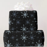 Papier Cadeau Snowflakes Black Dark Christmas Yule hiver<br><div class="desc">Noël noir esthétique Yule Flocon de neige Papier d'enveloppement noir</div>