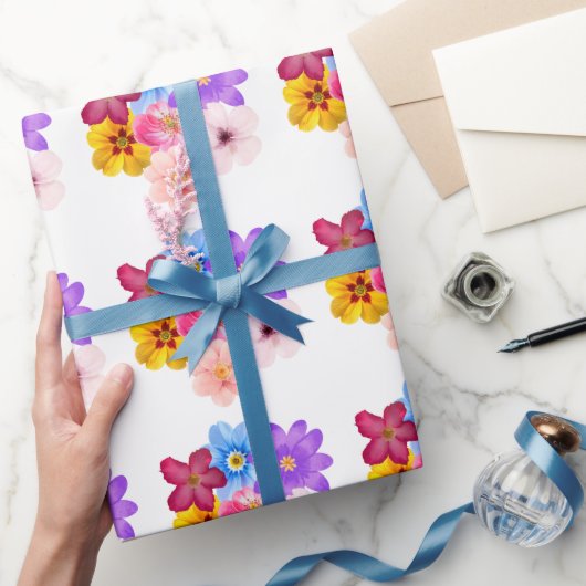 Papier Cadeau Spring Harmony - Mixed Watercolor Flower Bouquet (Cadeaux)