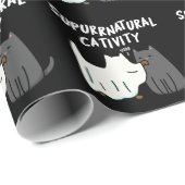 Papier Cadeau Su-purr-naturelle Cativité Funny Cat Pun Dark BG (Coin rond)