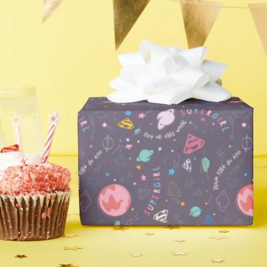 Papier Cadeau Supergirl Flying Upwards Illustration (Fête d'anniversaire)