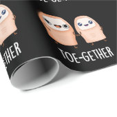 Papier Cadeau Toe-gether Funny BIg Toe Pun Dark BG (Coin rond)