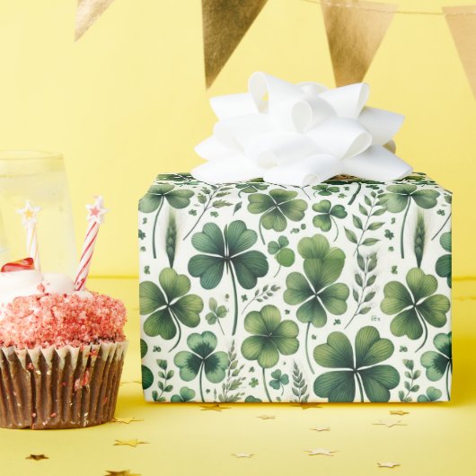 Papier Cadeau Trèfles apaisants (Fête d'anniversaire)