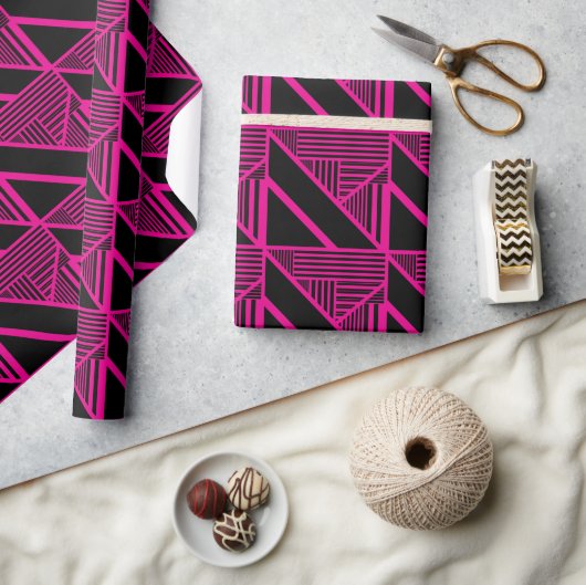 Papier Cadeau Triangle en Magenta et Noir (Artisanat)