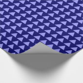 Papier Cadeau Triangles - Pastel Blue sur Deep Navy (Coin)