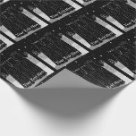Papier Cadeau Trois rois noël étoile monochrome contemporaine<br><div class="desc">Cette illustration originale en noir et blanc sur ce papier d'emballage de Noël cool représente les trois rois portant des cadeaux pour le bébé Jésus. Le stylo monochrome original et l'art de Noël à l'encre montre les rois contre un ciel étoilé en regardant l'étoile de Noël à l'Est. Il s'agit...</div>