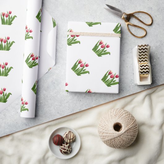 Papier Cadeau Tulipes rouges avec verdure sur blanc (Artisanat)