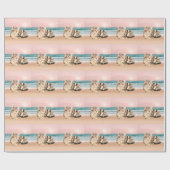 Papier Cadeau Un chat à rayures plus mignon assis sur la plage a (Plat)