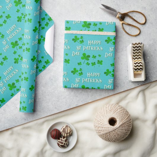 Papier Cadeau Un Shamrock vert en vedette Joyeuse Saint Patrick` (Artisanat)