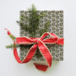 Papier Cadeau Vacances graphiques audacieuses modernes<br><div class="desc">Ce papier d'emballage présente une conception charmante et festive de feuilles verts et de baies rouges vibrantes, créant un look de vacances classique. C'est parfait pour ajouter une touche de traditionnelle joie de Noël à vos cadeaux. La motif est élégante et intemporelle, ce qui en fait un beau choix pour...</div>