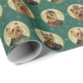 Papier Cadeau Victorian Yorkie Christmas Portraits on Emerald Gr (Coin rond)