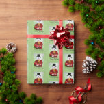 Papier Cadeau Vieux anglais Sheepdog Christmas Caroler<br><div class="desc">Ce dessin de l'ancien chien de mouton anglais Christmas Caroler présente mon portrait de notre Murphy portant un costume victorien et un chapeau supérieur tout en tenant un livre de chansons. Une bordure noire filagreement et des "Joyeuses Fêtes" écrits en script ont été ajoutés.</div>