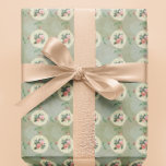 Papier Cadeau Vintage Rose victorien<br><div class="desc">Beaux roses fleuris de style vintage sur des napperons, avec un arrière - plan damassé antique. Parfait pour le chic shabby, le français de campagne, la ferme et tant d'autres décor doux et romantique. Le papier d'enveloppement est très agréable pour les cadeaux romantiques comme le mariage, les douches et les...</div>