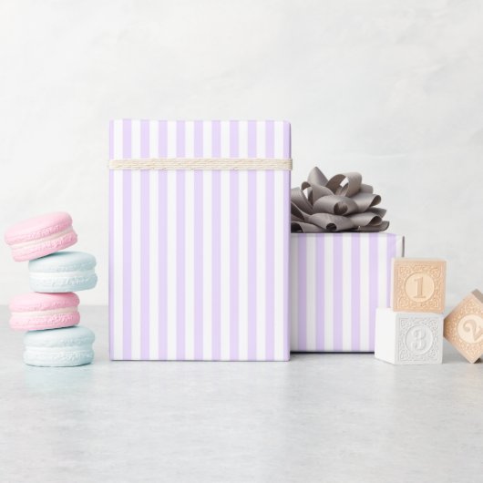 Papier Cadeau Violet Clair et Rayures Blanches (Baby Shower)