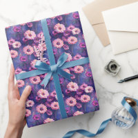 Zinnias roses sur fond violet