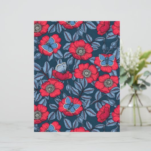 Papier Chien rose et papillons en bleu et rouge (Debout devant)