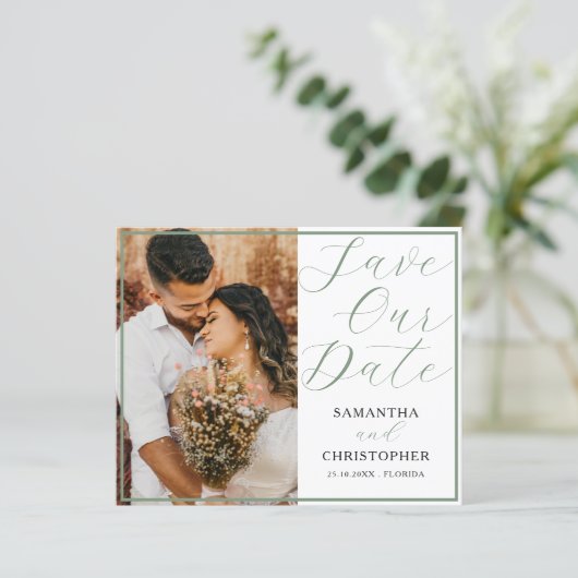 Papier Code QR budgétaire Enregistrez notre date Vert sau (Debout devant)