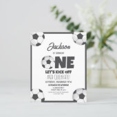 Papier Cute Modern Soccer Budget 1er Anniversaire Invitat (Debout devant)