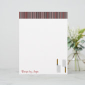 Papier de recette rouge rayures de cuisine (Debout devant)