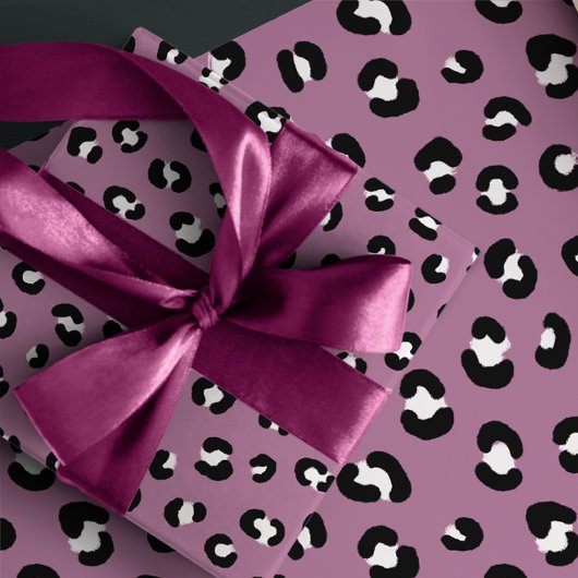 Papier d'emballage à motif léopard rose