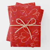 Papier d'emballage coeurs rouges (En situation)