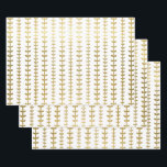 Papier d'emballage de mariage classique à motif de<br><div class="desc">Offrir un cadeau de mariage dans un motif de feuille de cœurs en faux or est une présentation incroyable. Idéal pour les jeunes mariés,  les douches de mariée,  les mariages,  les nouveaux foyers,  les fêtes de fiançailles et plus encore.</div>