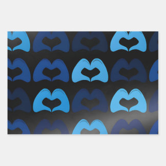 Papier d'enveloppement des mains du coeur bleu - e