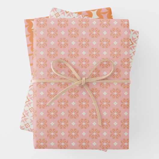 Papier d'enveloppement floral rose et orange (En situation)