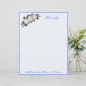 Papier Elégante et romantique Blue Floral Roses Blanches (Debout devant)