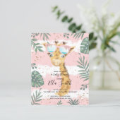 Papier Giraffe fille pinky baby shower invitation (Debout devant)