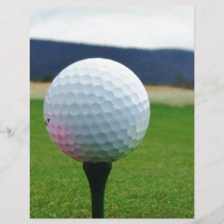 Papier Golf Ball sur un terrain de golf de montagne