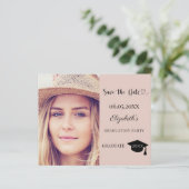 Papier Graduation Party blush pink Save the Date card (Debout devant)
