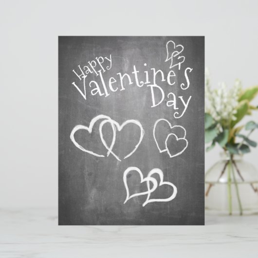 Papier Heureuse Sainte-Valentin sur un tableau à craie (Debout devant)