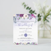 Papier Invitation de mariage florale fuchsia périwinkle à (Debout devant)