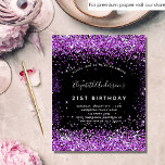 Papier Invitation de parties scintillant d'anniversaire d<br><div class="desc">Une invitation moderne, élégante et glamour pour une fête d'anniversaire de 21e (ou tout âge). Un arrière - plan noir avec de la poussière de parties scintillant en faux violet. Le nom est écrit avec un script de style moderne écrit à la main. Personnalisez et ajoutez les détails de votre...</div>