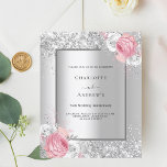 Papier Invitation du 25e anniversaire mariage à la florai<br><div class="desc">Faux arrière - plan d'aspect argent décoré de fleurs rose et blanche,  fleurs et parties scintillant faux argent,  scintille. Personnalisez et ajoutez vos noms et les détails de votre fête. Lettres noires. 1 feuille = 1 invite imprimé bord à bord.</div>