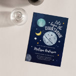 Papier Invitation externe du Baby shower budgétaire<br><div class="desc">Cette invitation à budget baby shower mignonne et nerveuse est idéale pour organiser une soirée thématique sur l'espace extra-atmosphérique pour la future maman. Ajoutez les détails à la carte en cliquant sur le bouton "Personnaliser" ci-dessus.</div>