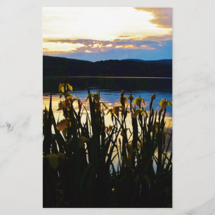 Papier Iris jaunes sur la rive du lac Arrowhead
