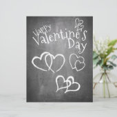 Papier Joyeuse Saint-Valentin sur un tableau noir (Debout devant)